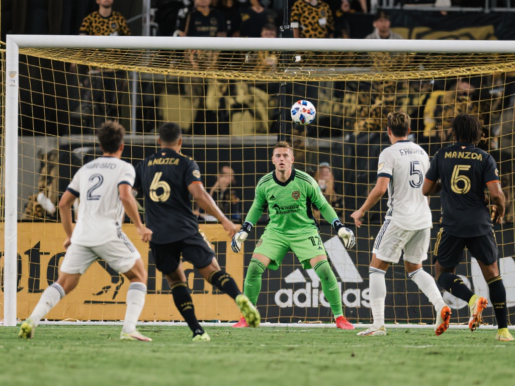 到足球比赛 到足球比赛